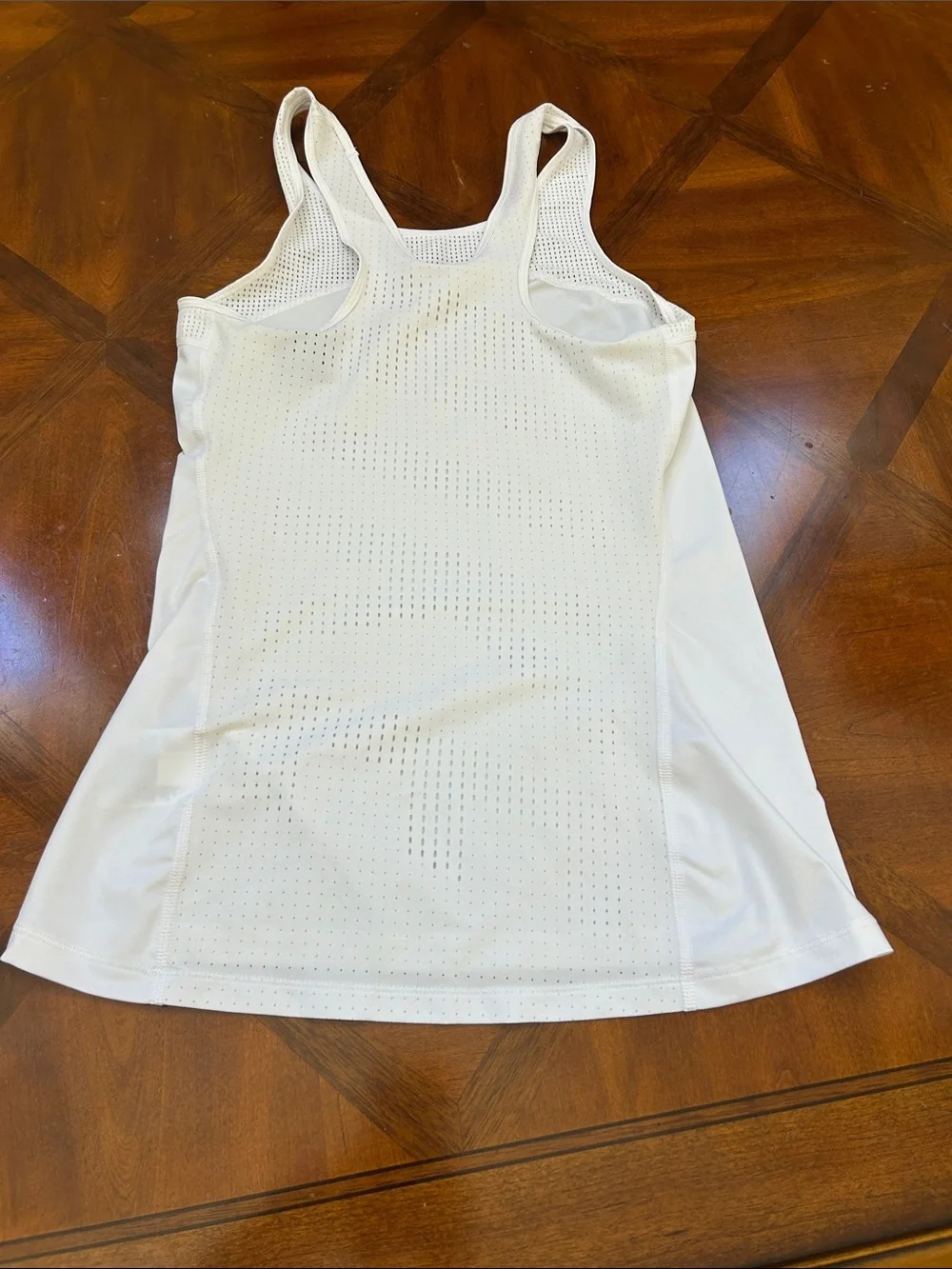 Nike lightweight tank